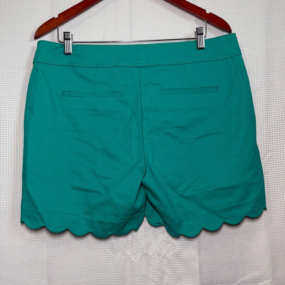 Isaac Mizrahi New York‎ Shorts 12 Teal Green Scalloped Hem - Picture 2 of 5